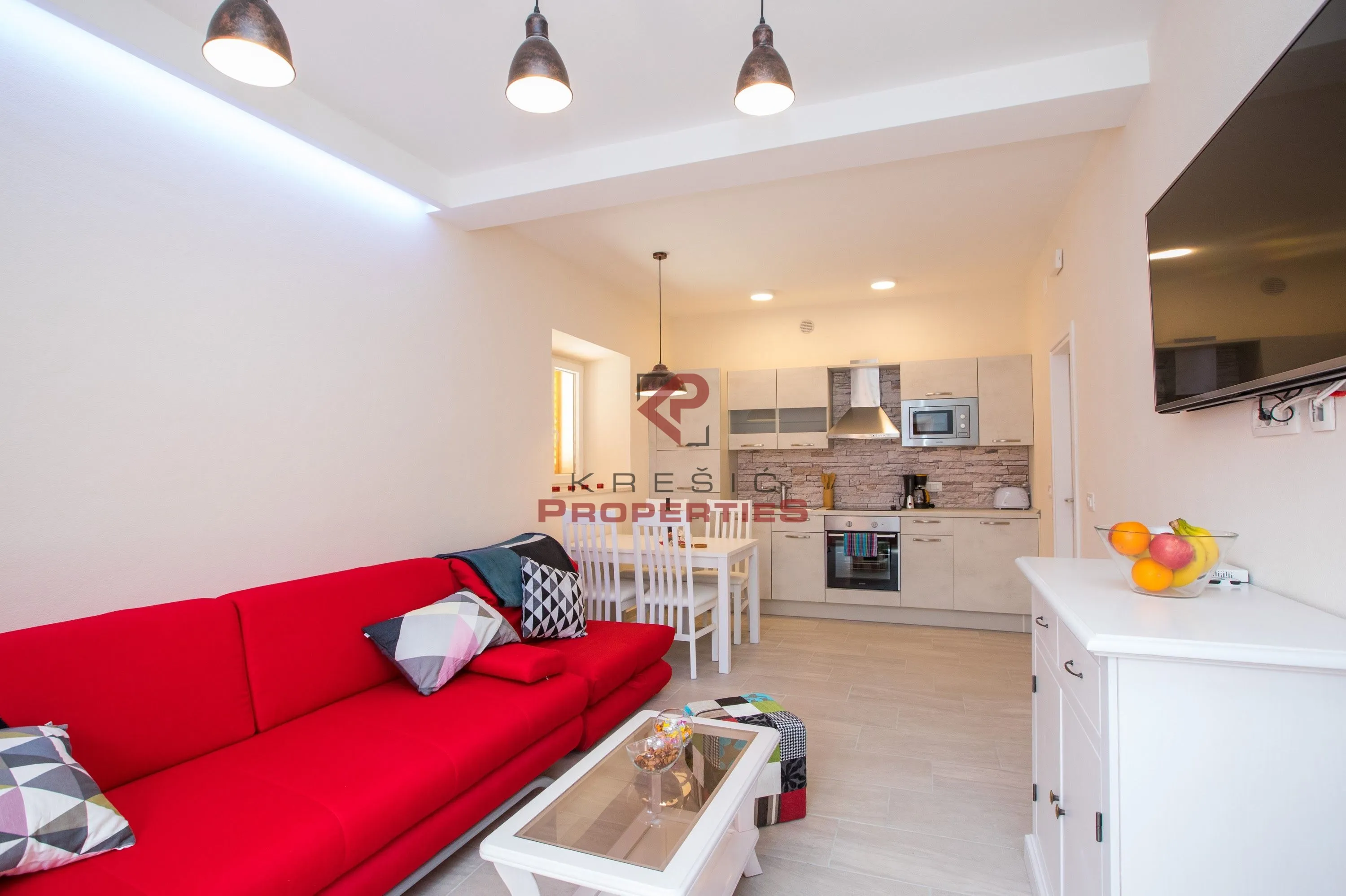 dva apartmana u centru cavtata - slika 3