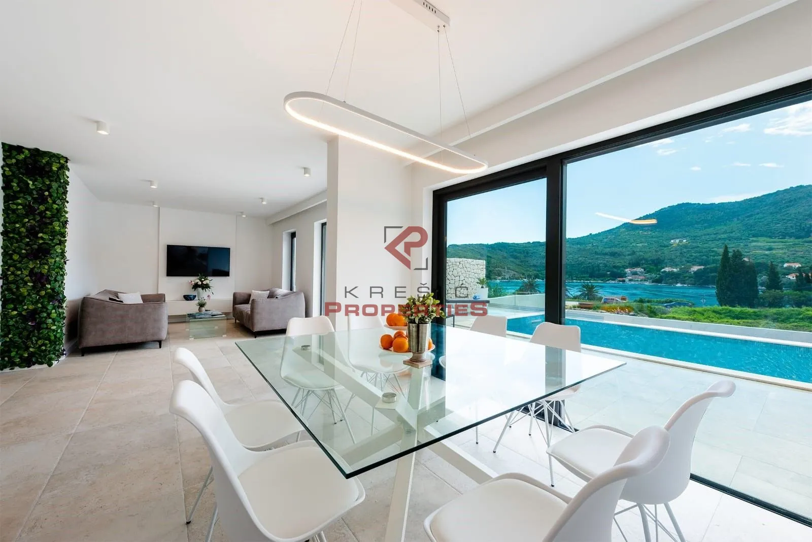 vila s bazenom u zatonu - slika 28
