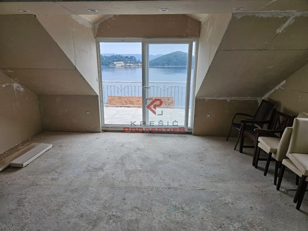 prelijepa kuća s pogledom, sobra - slika 14