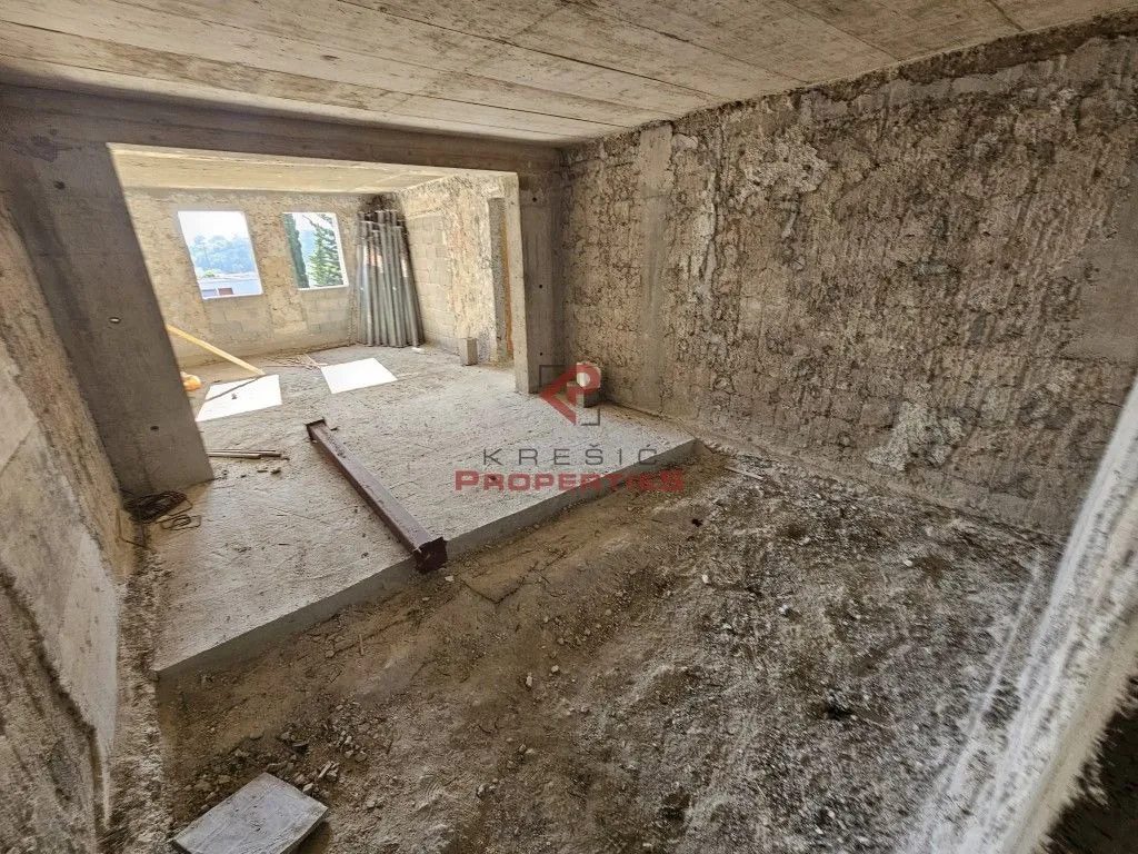 kuća prodaja mlini 350 m2 - slika 8