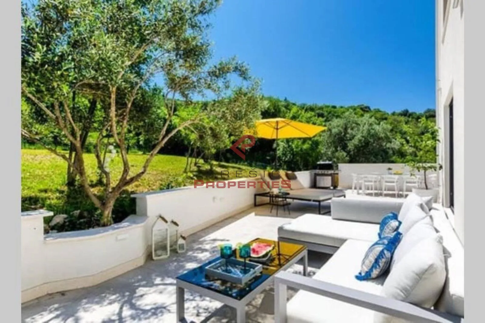vila s bazenom u zatonu - slika 4