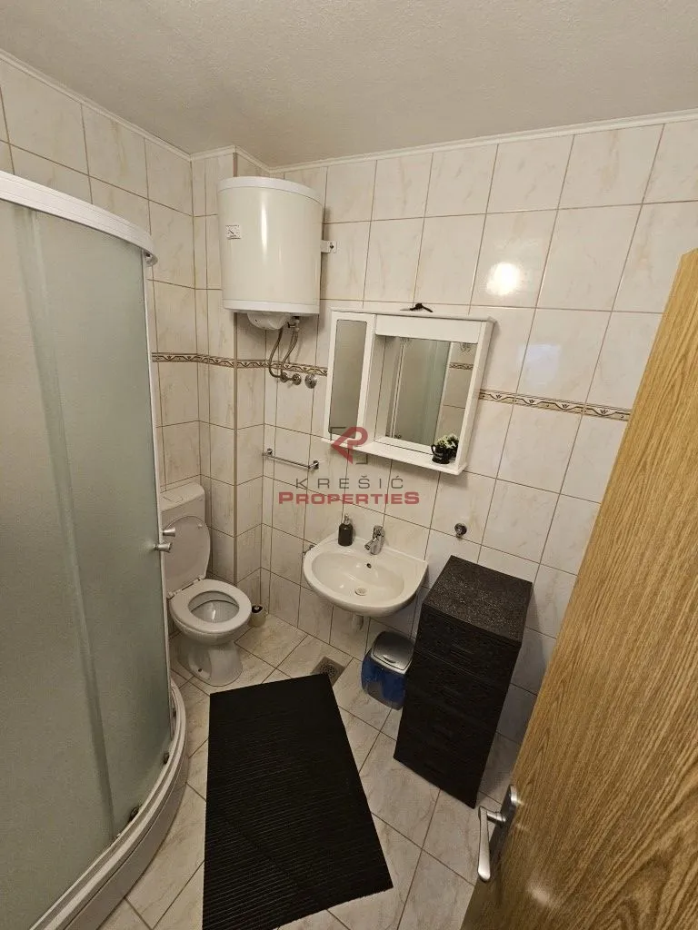 prelijepa kuća s pogledom, sobra - slika 5
