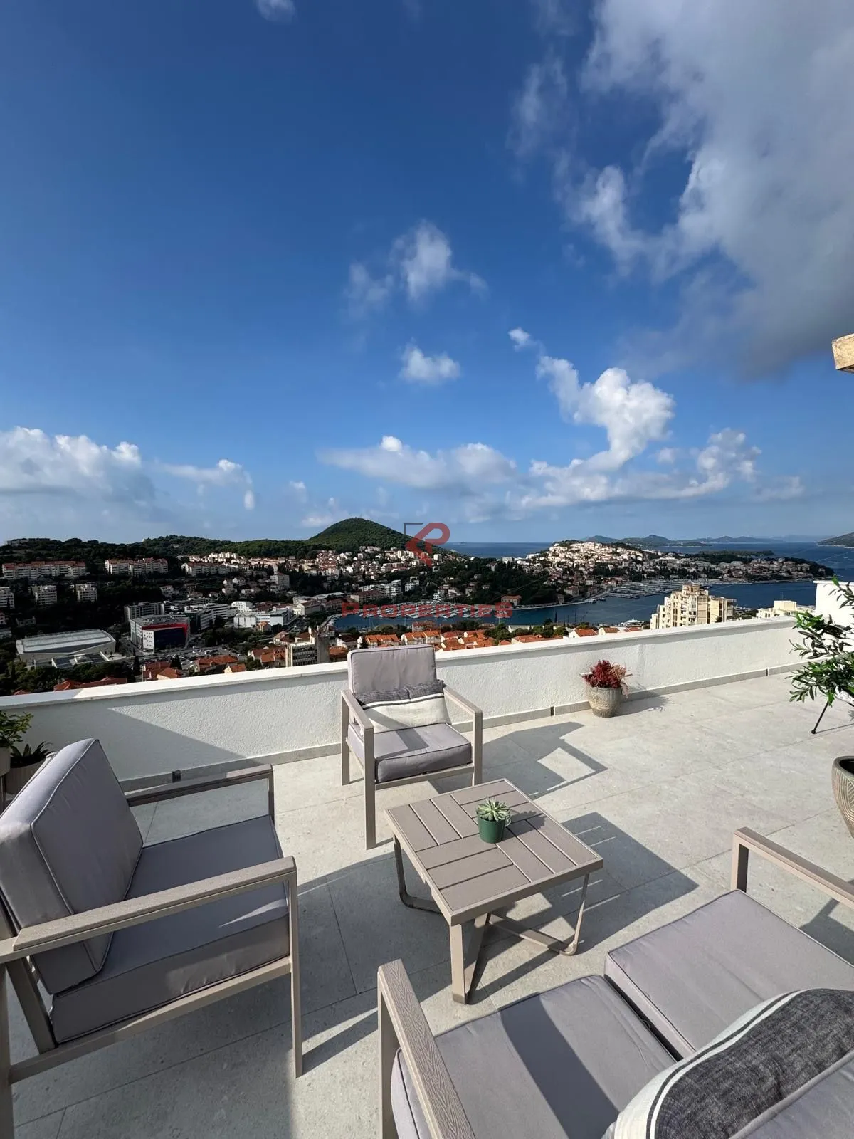 Dvosobni stan s prelijepim pogledom na more - Dubrovnik