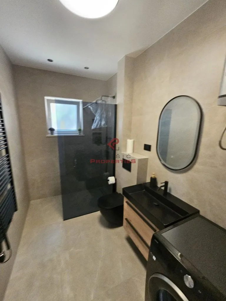 odlična kuća s apartmanom i roh bau stanom – plat - slika 6