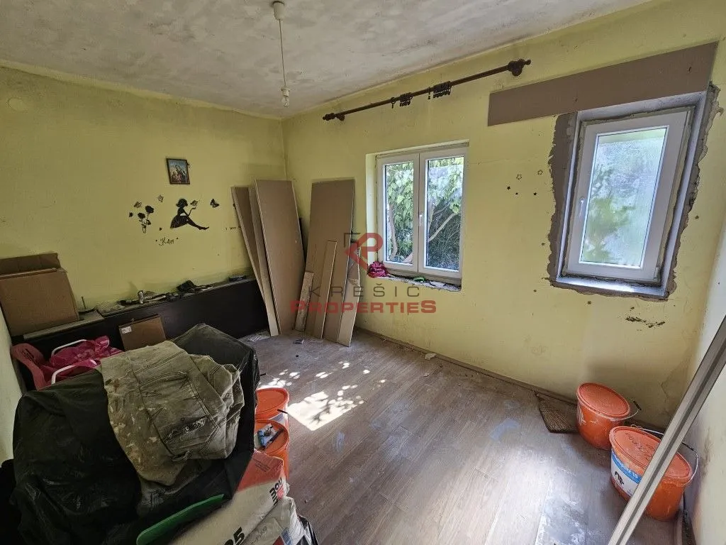 odlična kuća s apartmanom i roh bau stanom – plat - slika 8