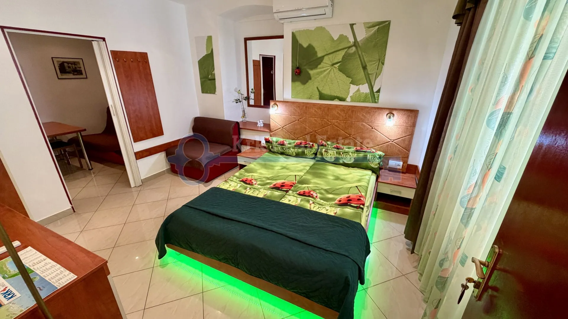punat-kamena apartmanska kuća sa 6 apartmana - slika 12
