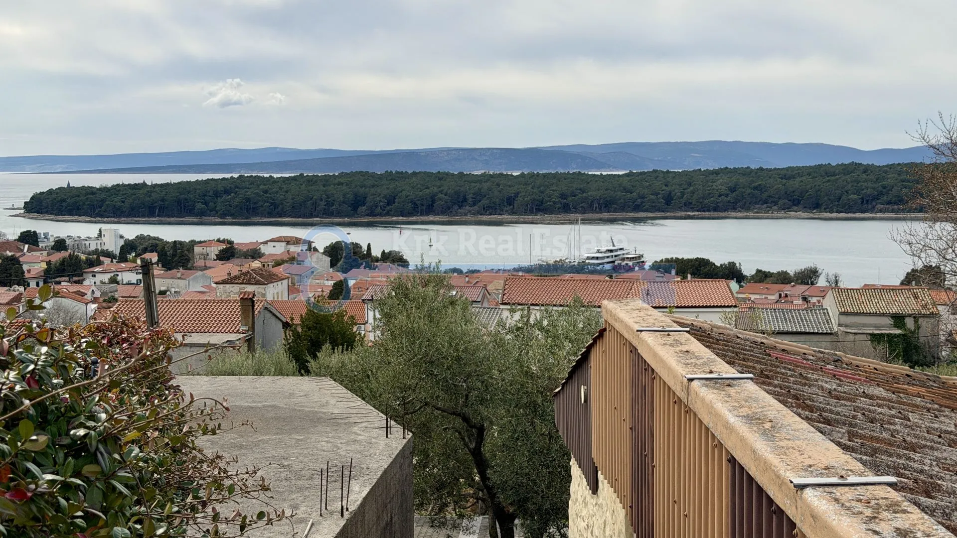 punat - kuća prizemnica sa velikom okućnicom - slika 32