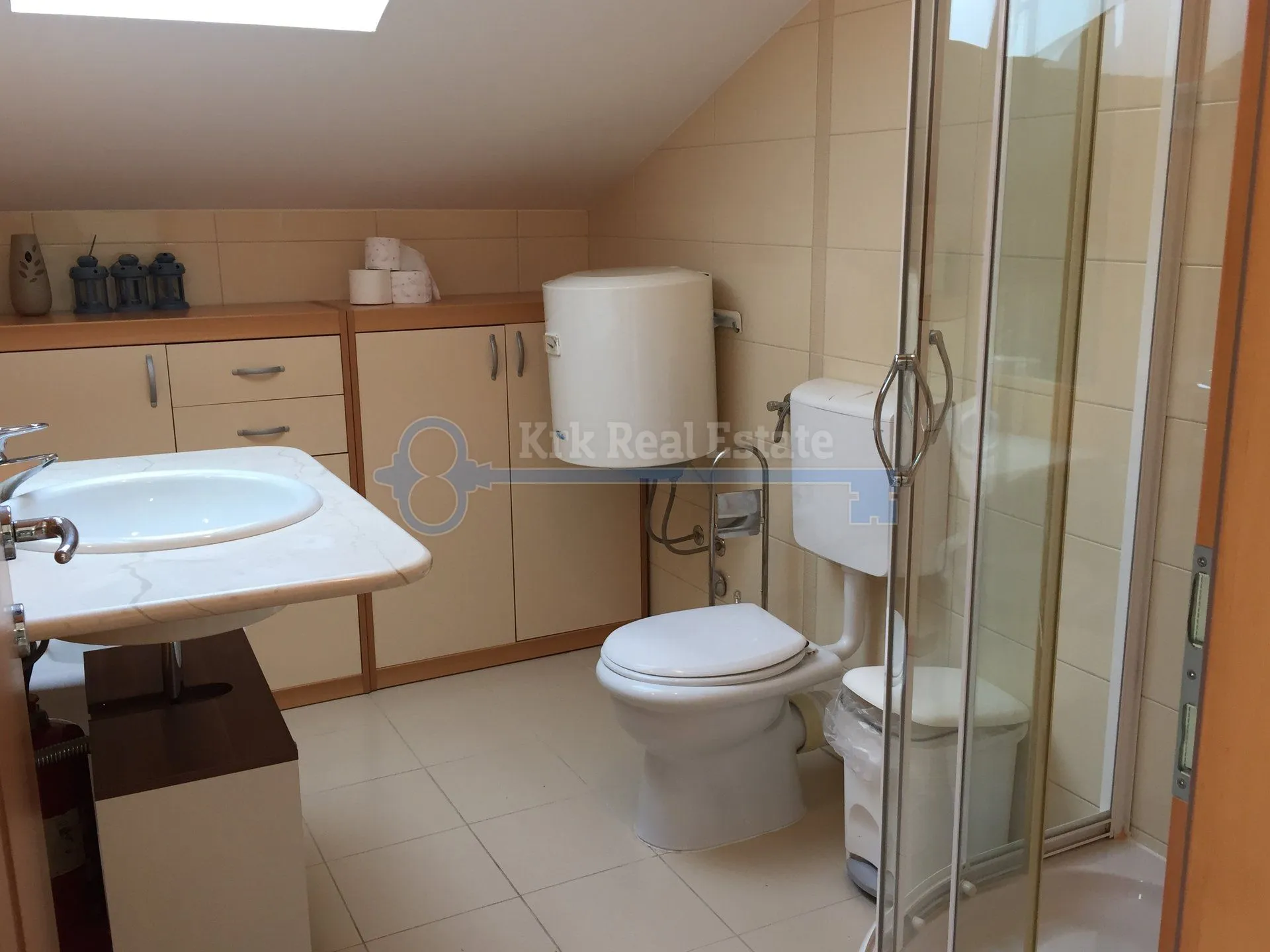 baška - dvoetažni apartman u villi blizu plaže - slika 25