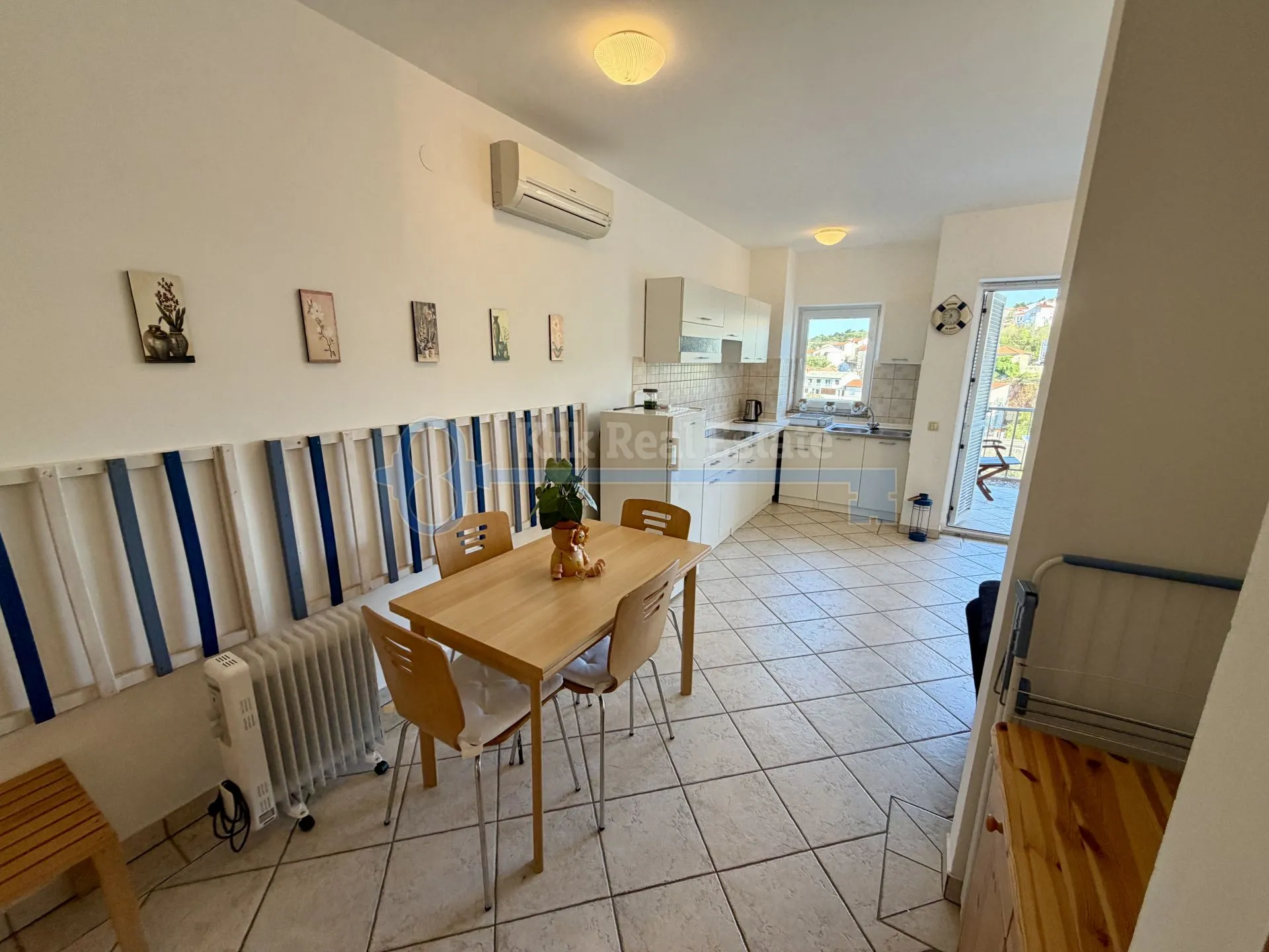 vrbnik - apartman s pogledom na more - slika 7