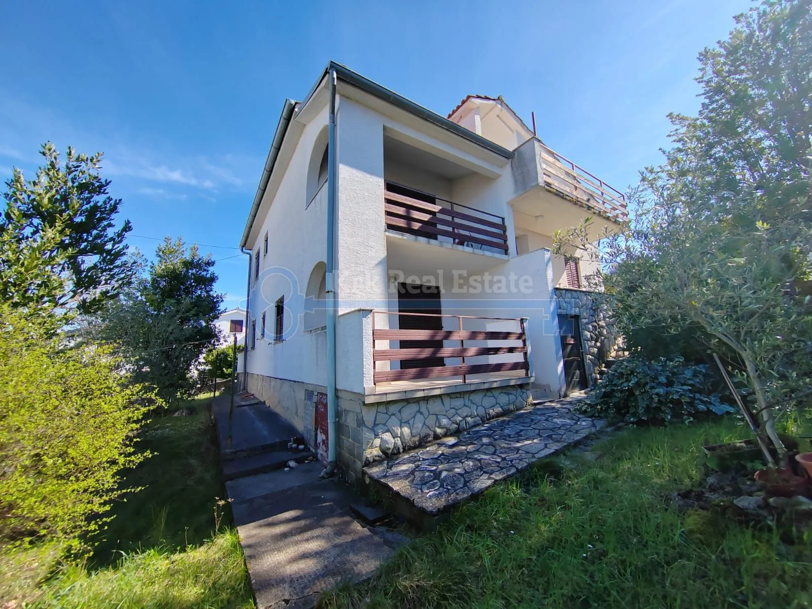 njivice-kuća sa uređenom okućnicom - slika 3