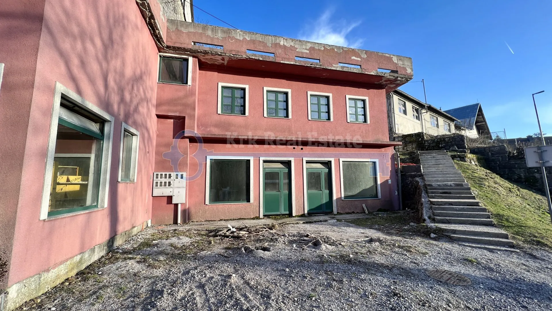 fužine - samostojeći objekt s poslovnim prostorima - slika 3