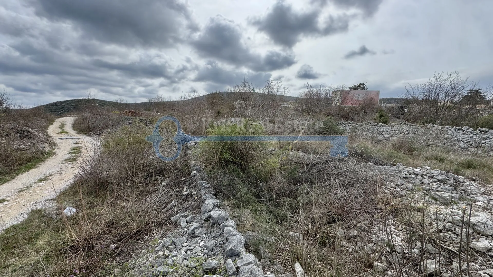 vrbnik - veliko građevinsko zemljište - slika 4