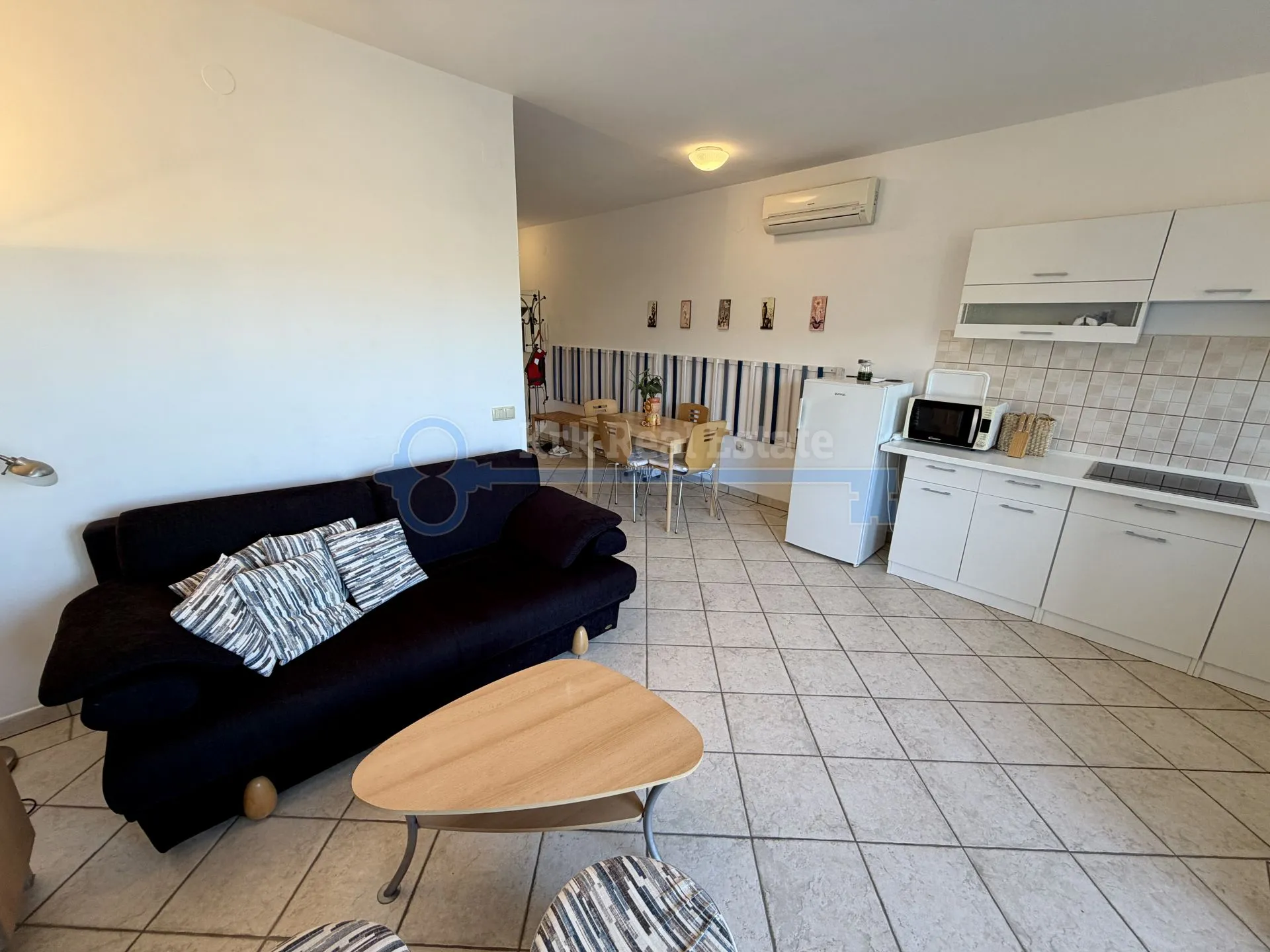 vrbnik - apartman s pogledom na more - slika 18