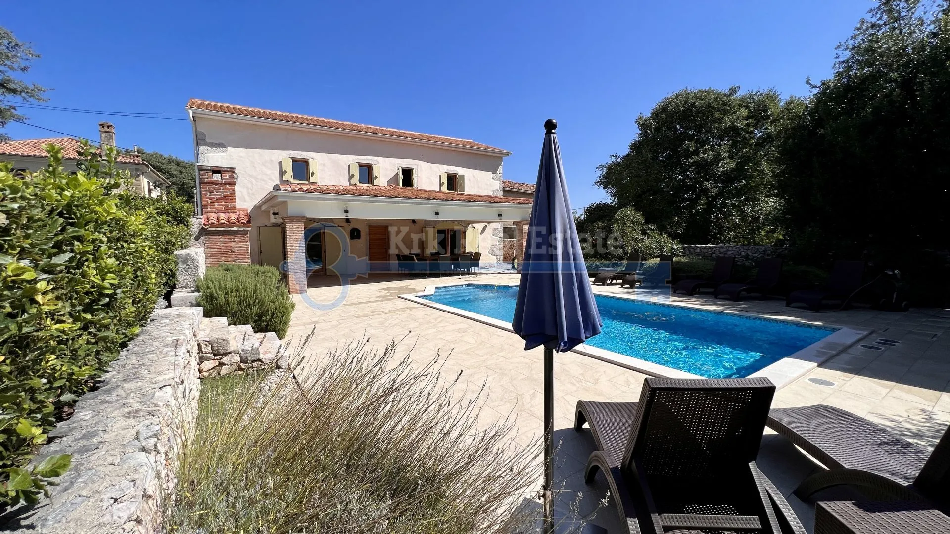 garica - samostojeća vila sa bazenom - slika 25