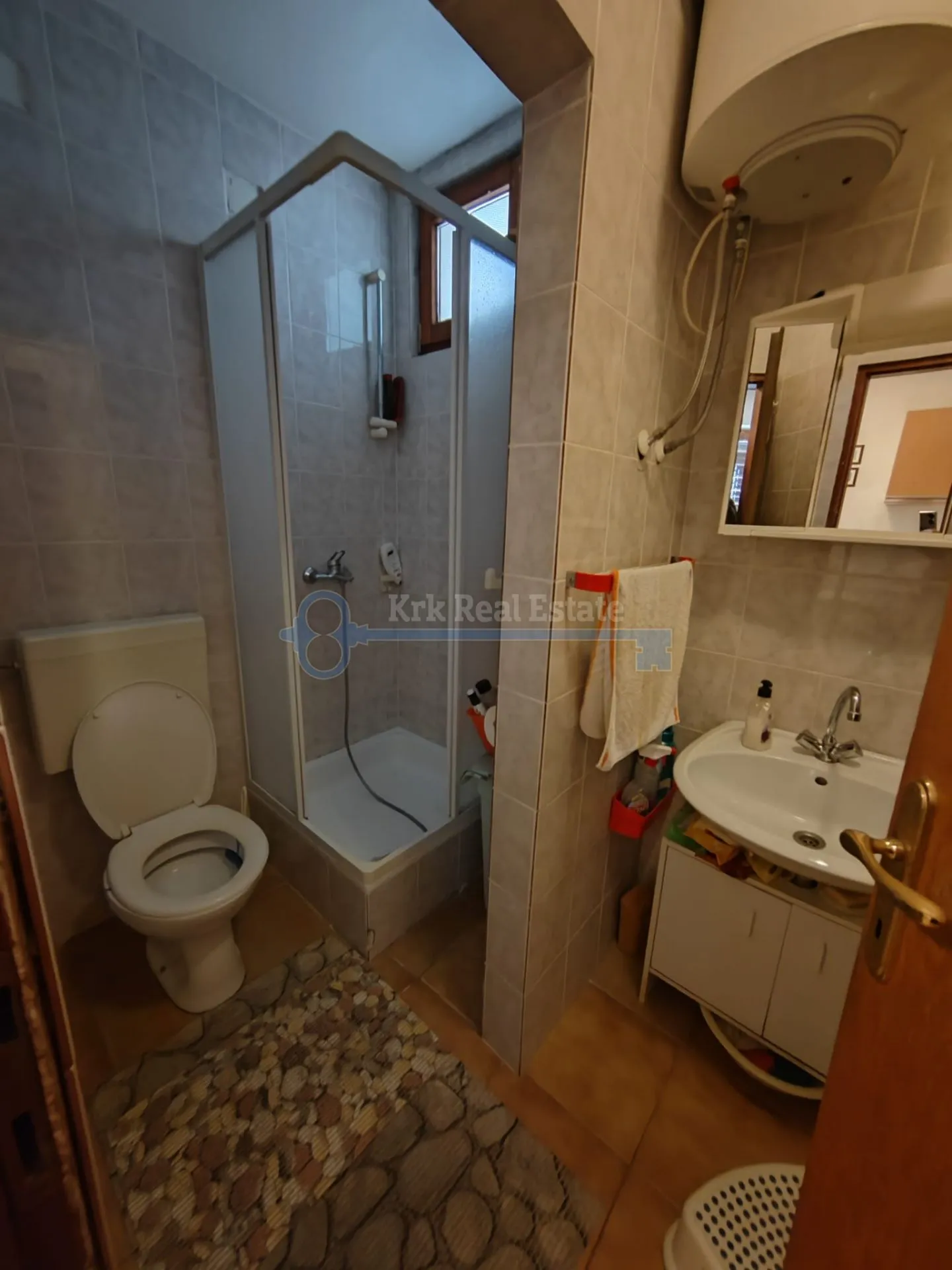 njivice-kuća sa uređenom okućnicom - slika 15