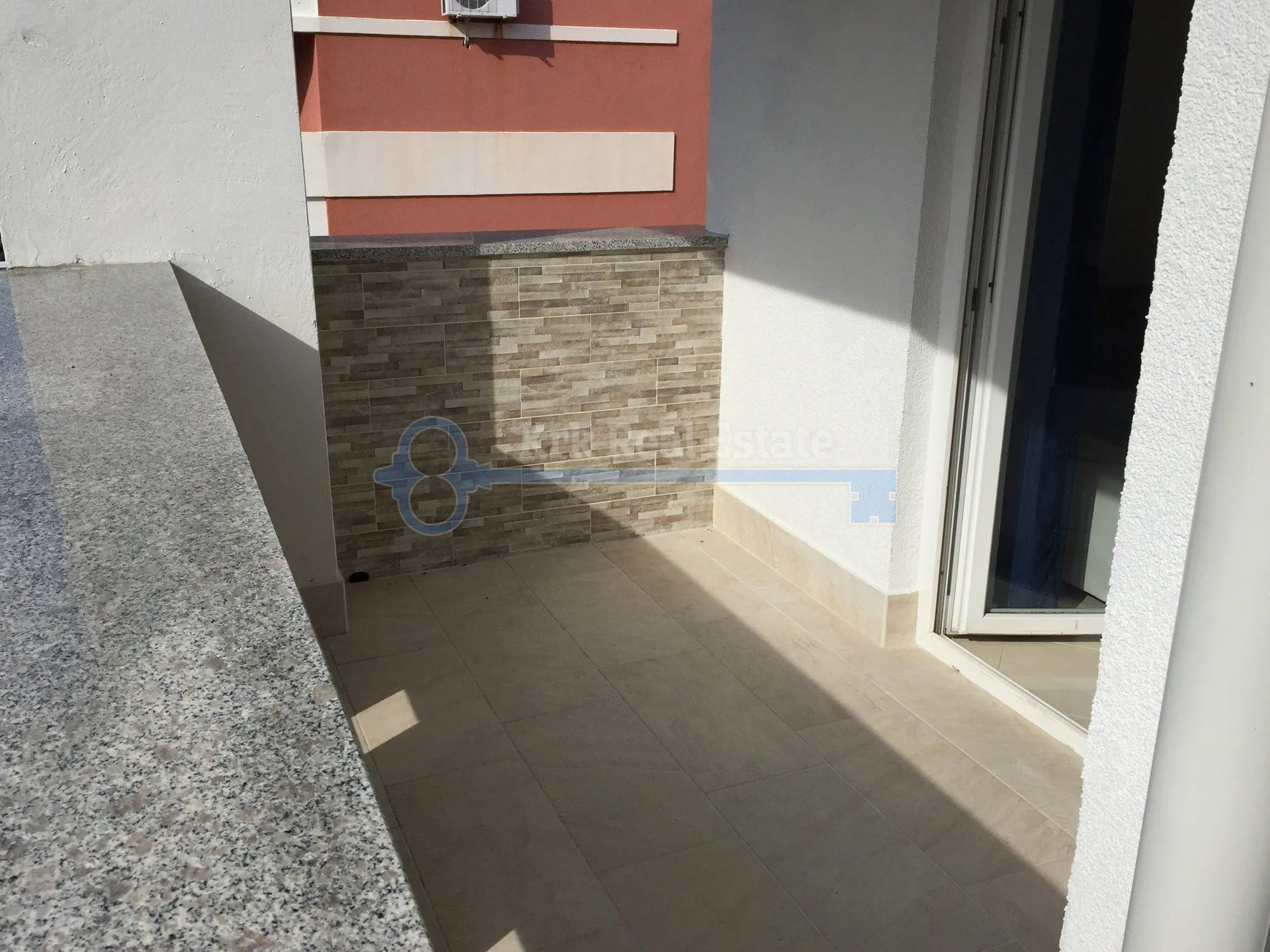 baška - dvoetažni apartman u villi blizu plaže - slika 23