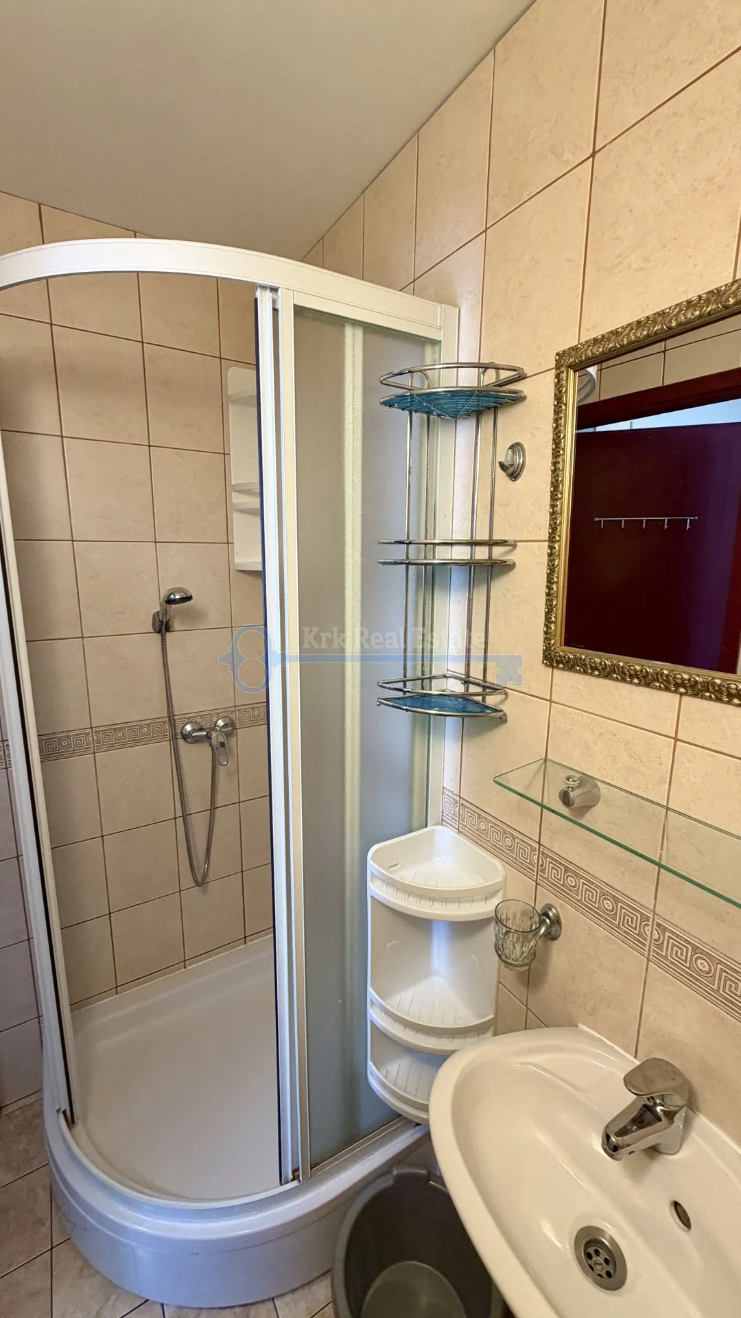 punat-kamena apartmanska kuća sa 6 apartmana - slika 24