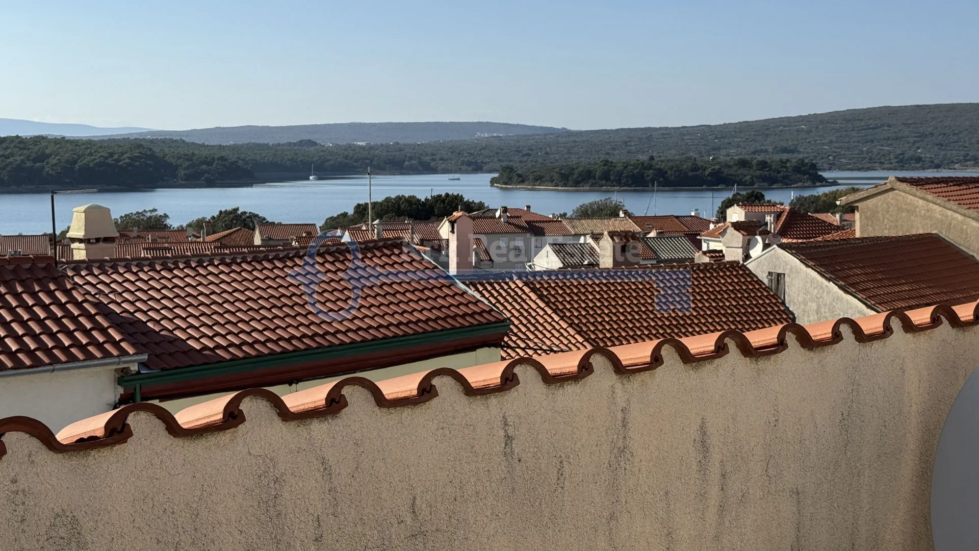 akcija! snižena cijena! punat-kuća sa pogledom na more - slika 26