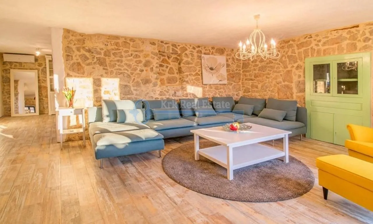otok krk - garica - renovirana kamena kuća sa bazenom - slika 4