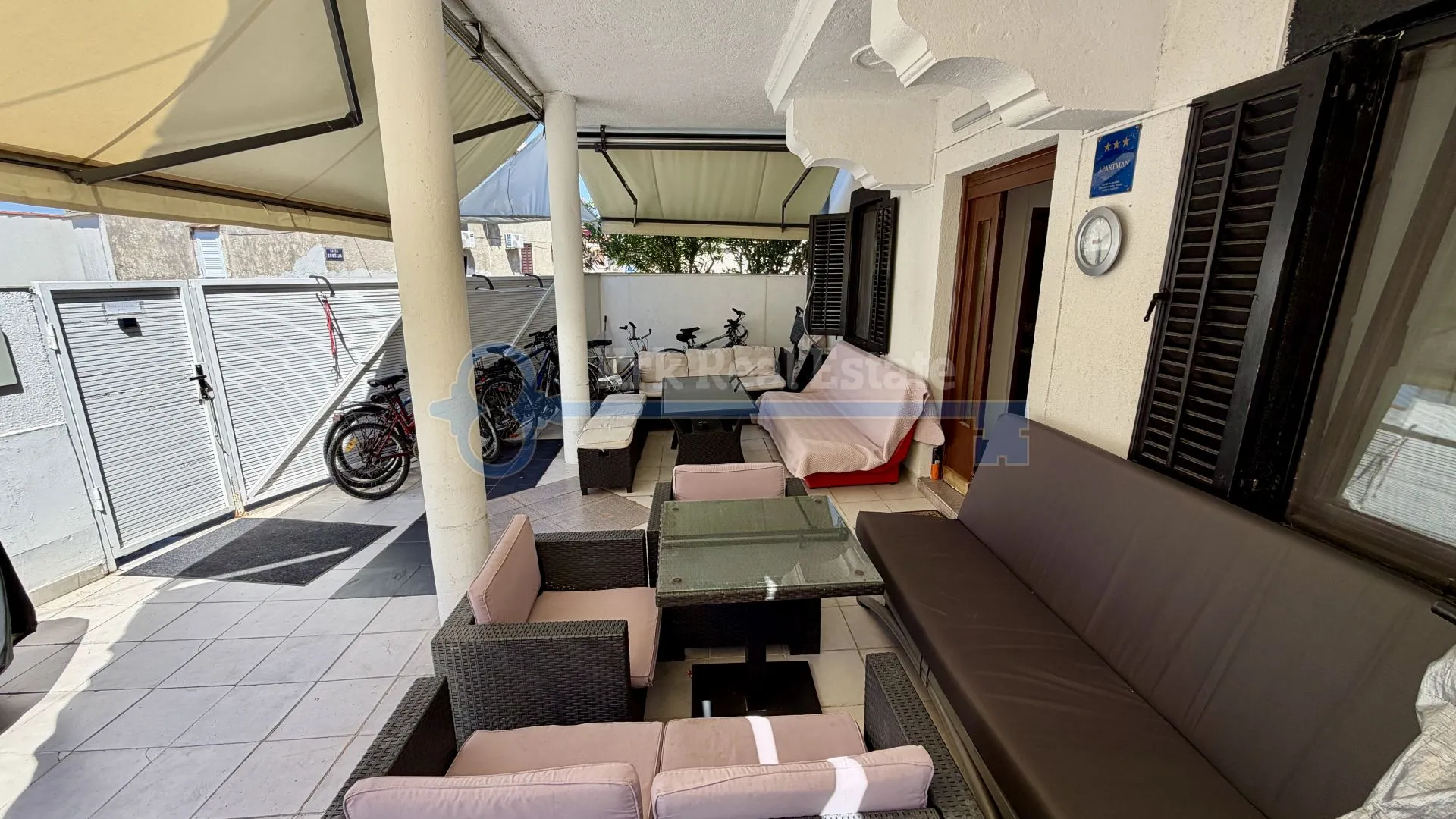 punat-kamena apartmanska kuća sa 6 apartmana - slika 2
