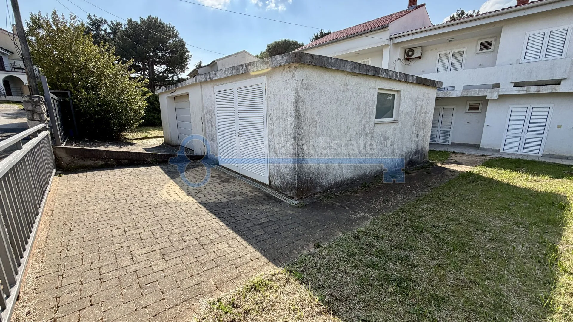 punat - kuća sa dva apartmana - slika 3