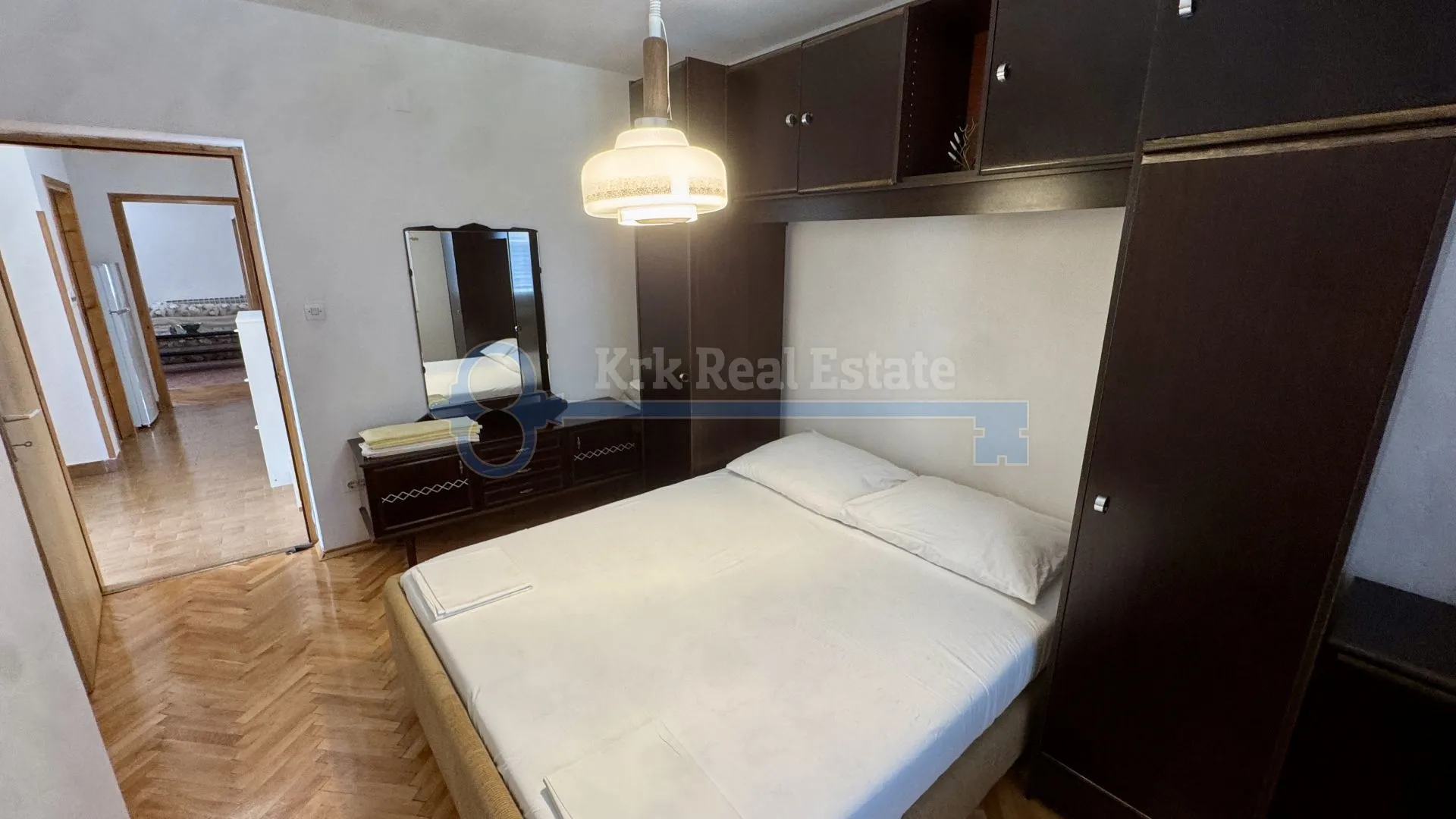 krk - kuća sa tri stambene jedinice blizu centra - slika 29