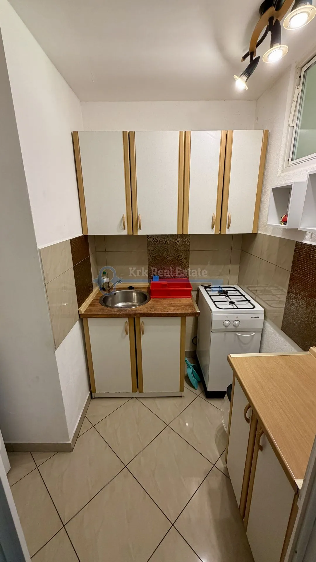 punat-kamena apartmanska kuća sa 6 apartmana - slika 8