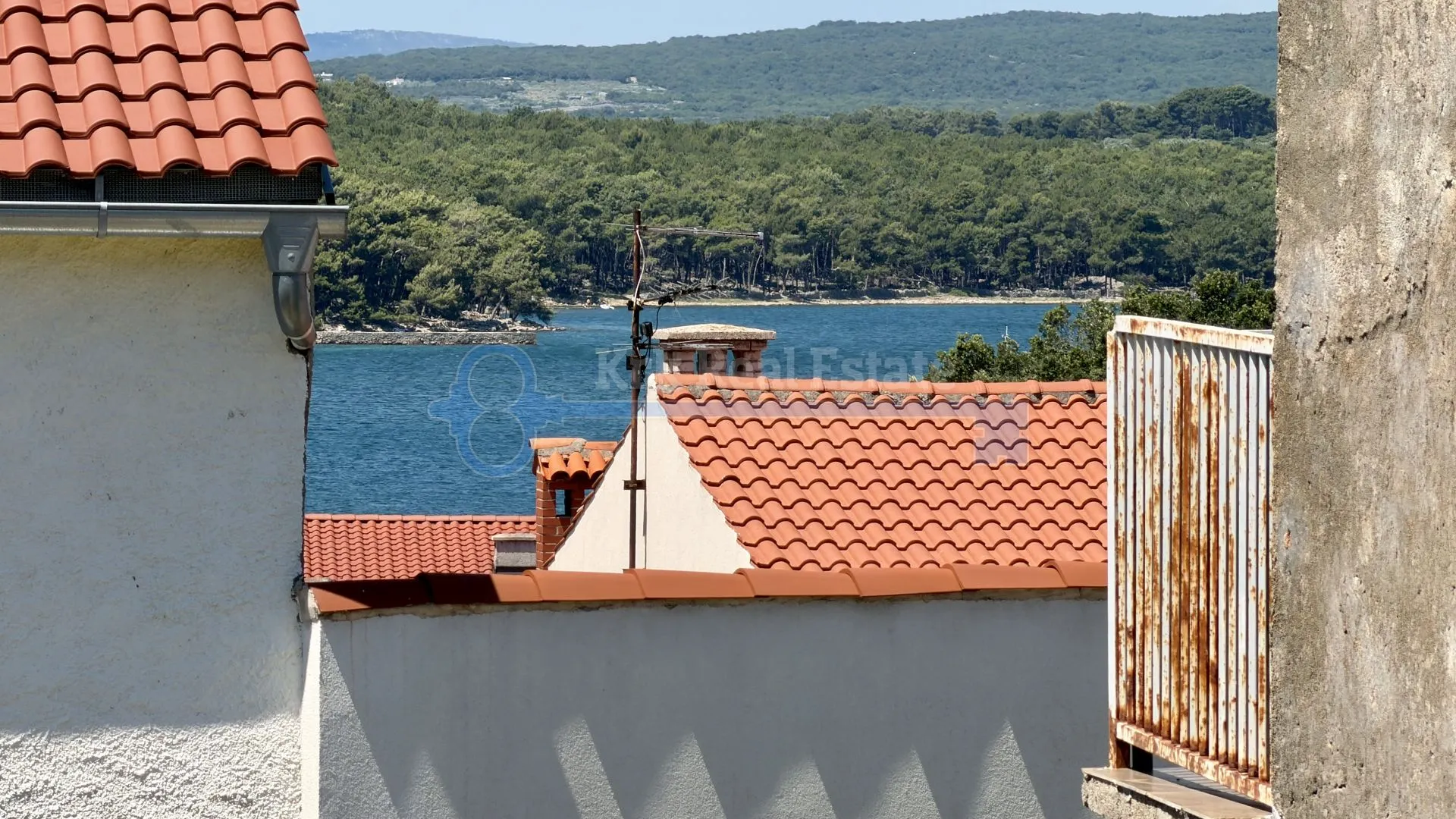 punat-kamena apartmanska kuća sa 6 apartmana - slika 36