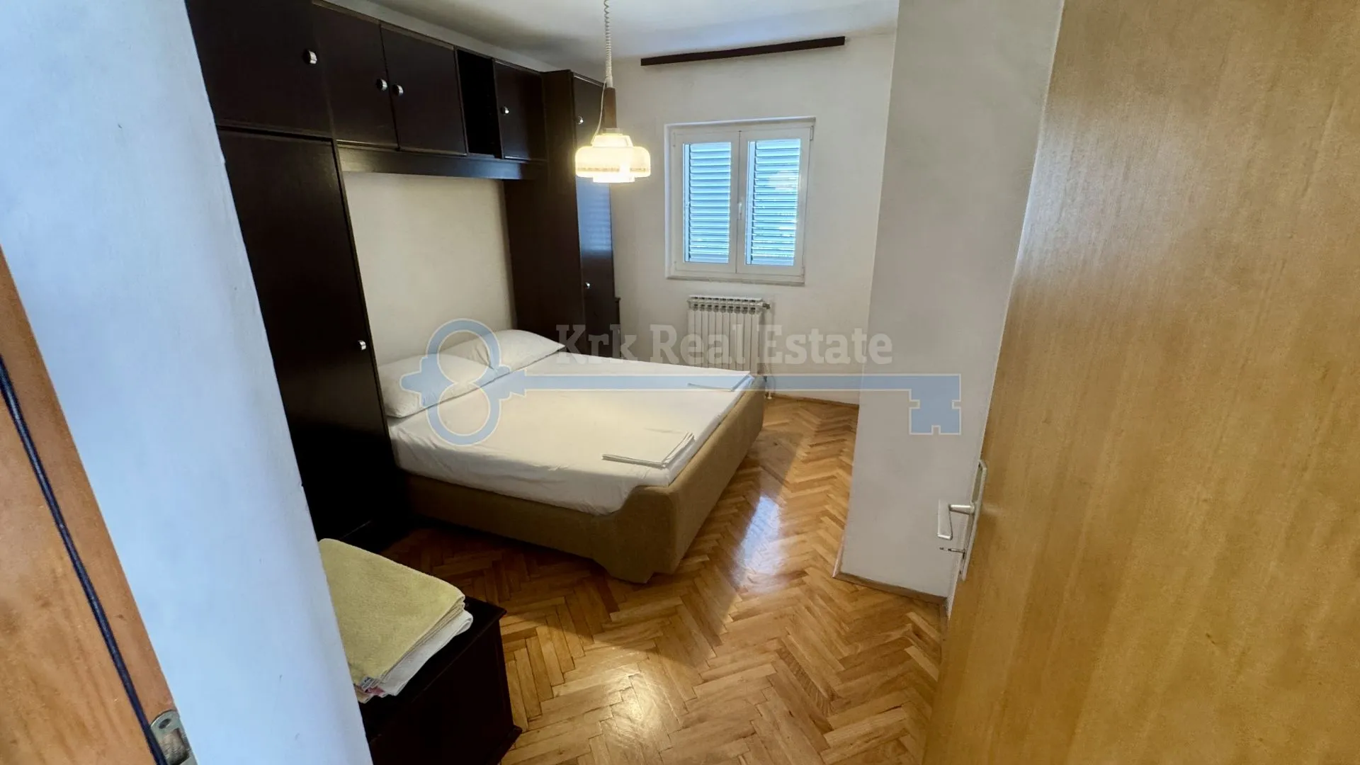 krk - kuća sa tri stambene jedinice blizu centra - slika 28