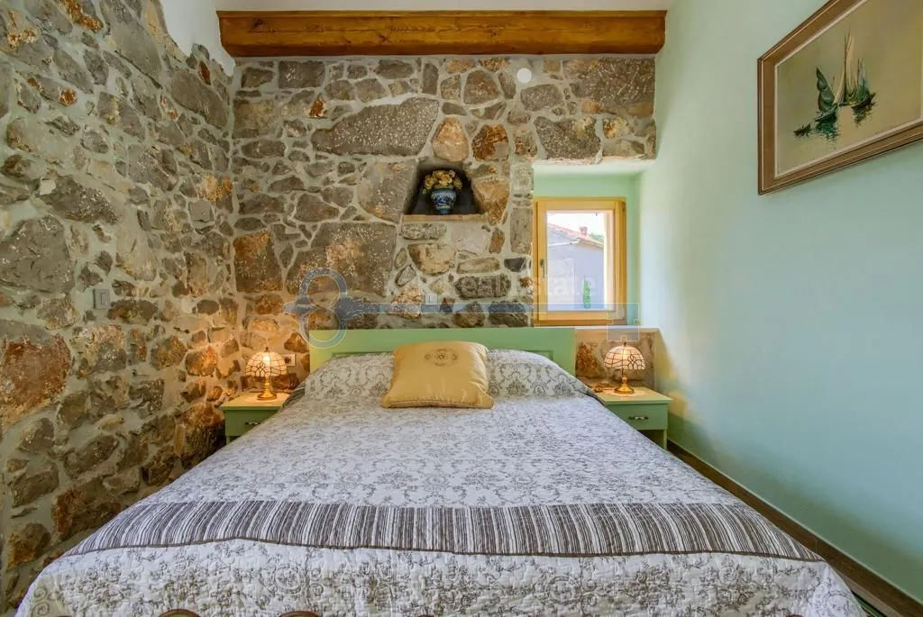 garica - samostojeća vila sa bazenom - slika 20