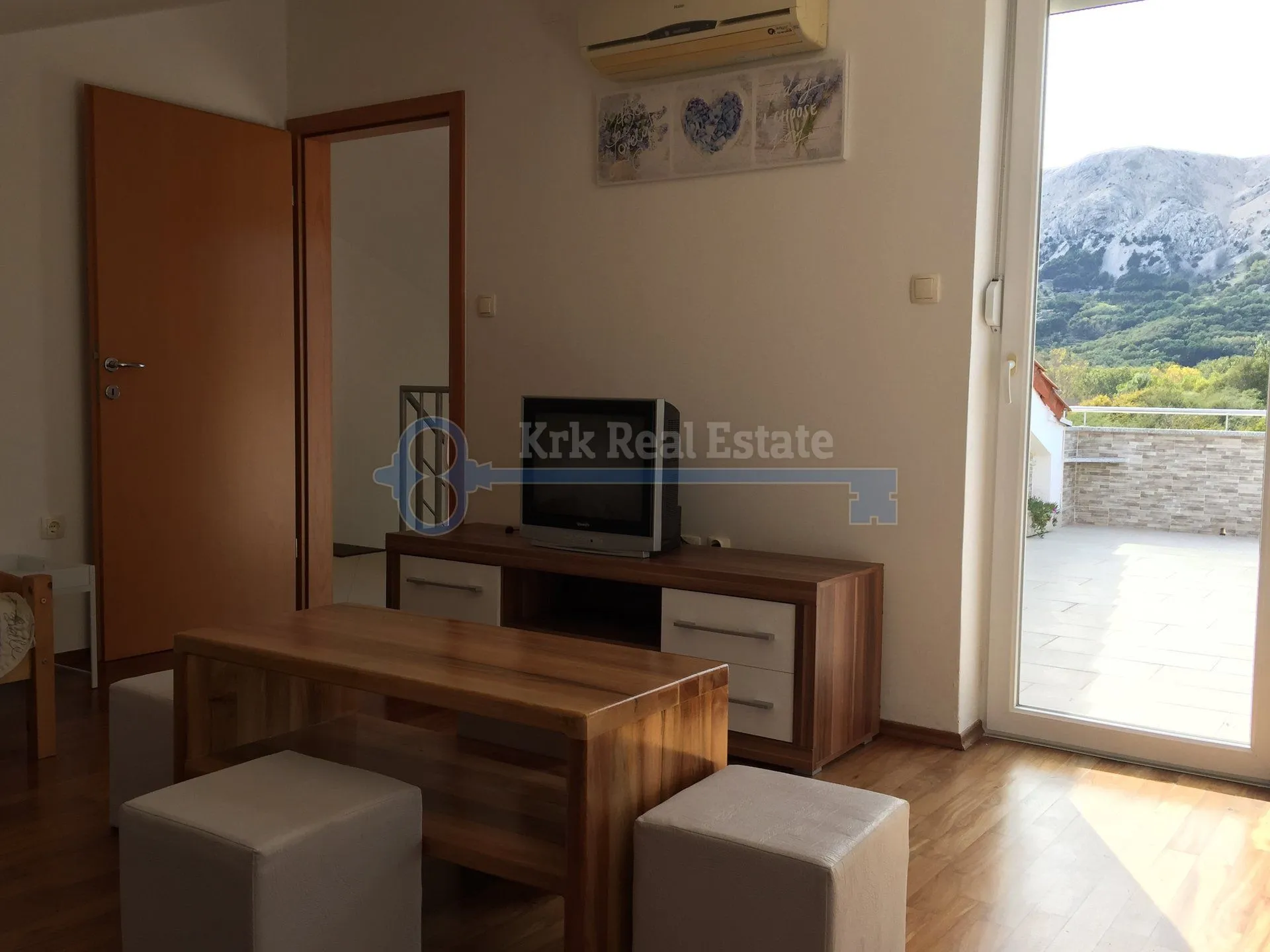 baška - dvoetažni apartman u villi blizu plaže - slika 27