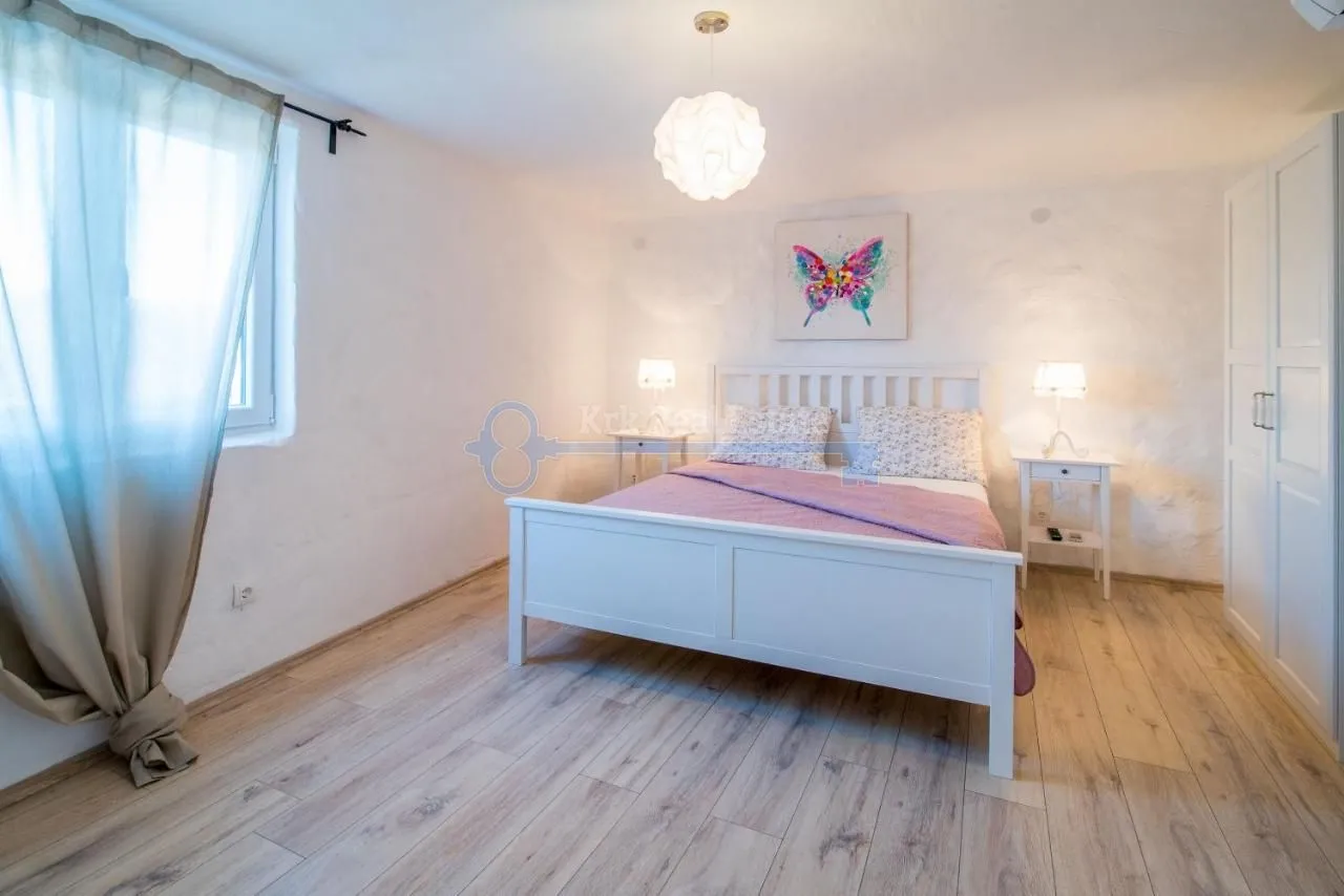 otok krk - garica - renovirana kamena kuća sa bazenom - slika 16