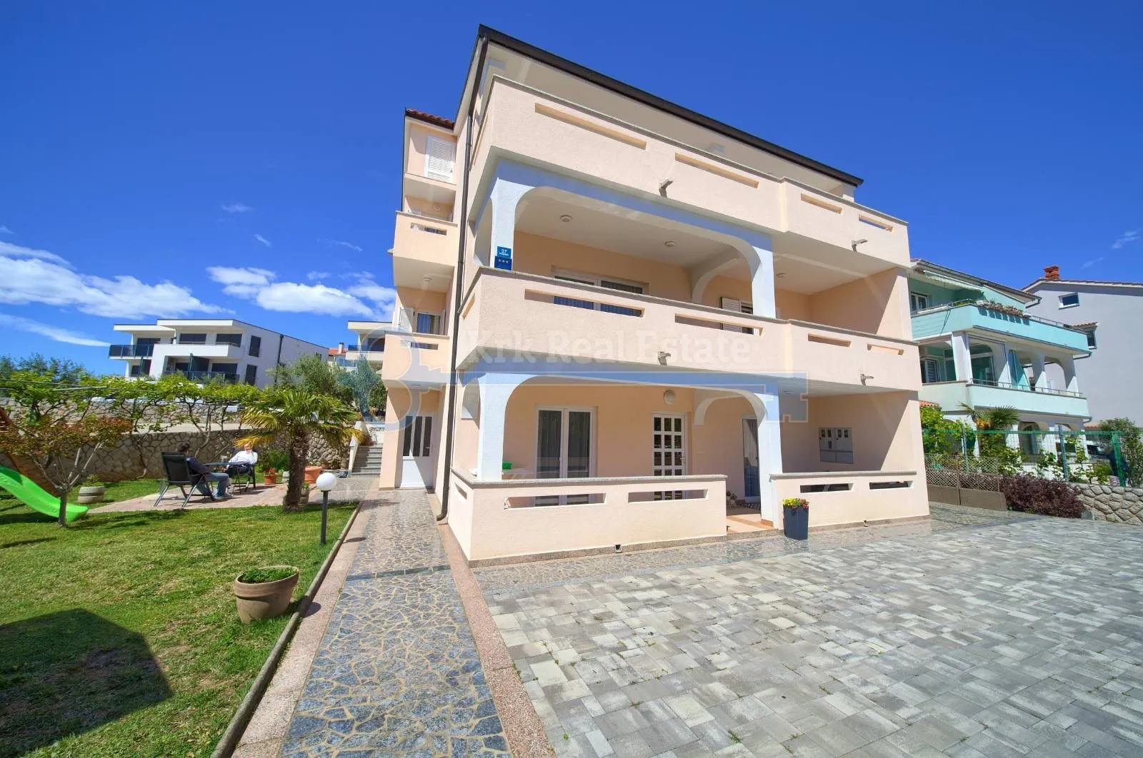 krk-apartman u prizemlju za najam s okućnicom - slika 18