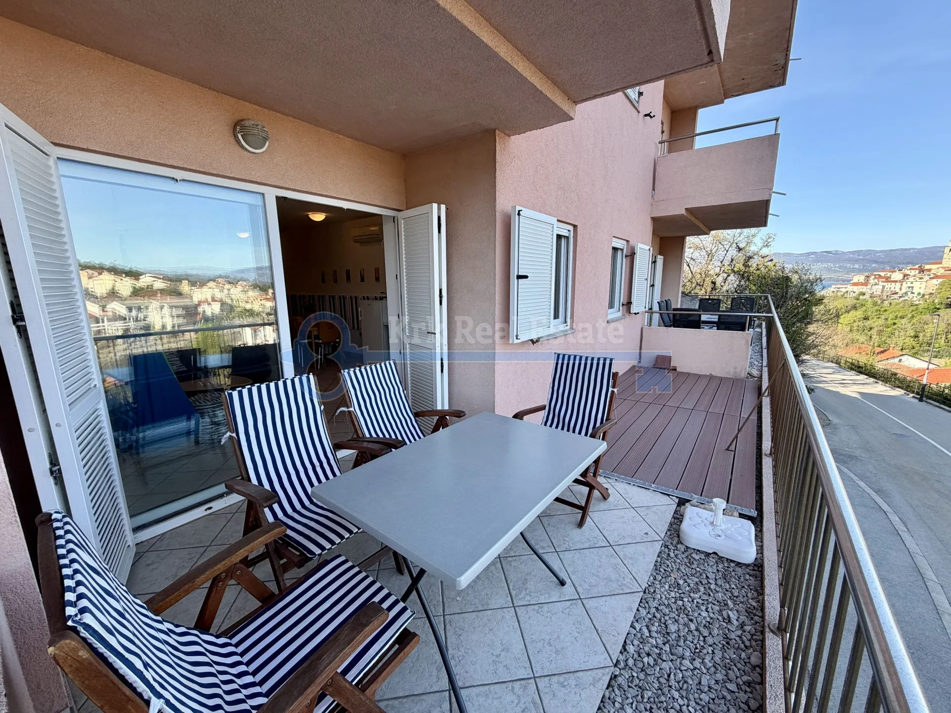 vrbnik - apartman s pogledom na more - slika 17