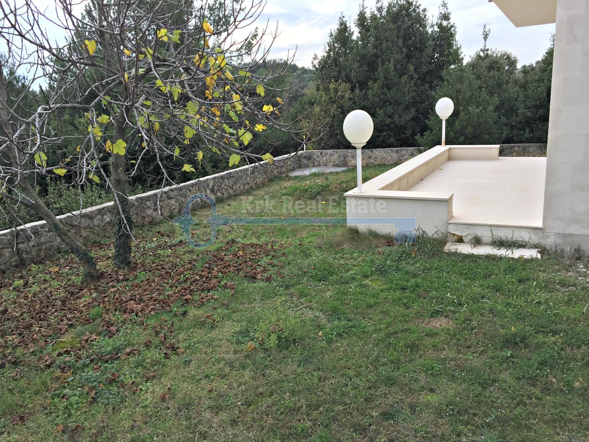 krk - samostojeća kuća prvi red do mora - slika 24