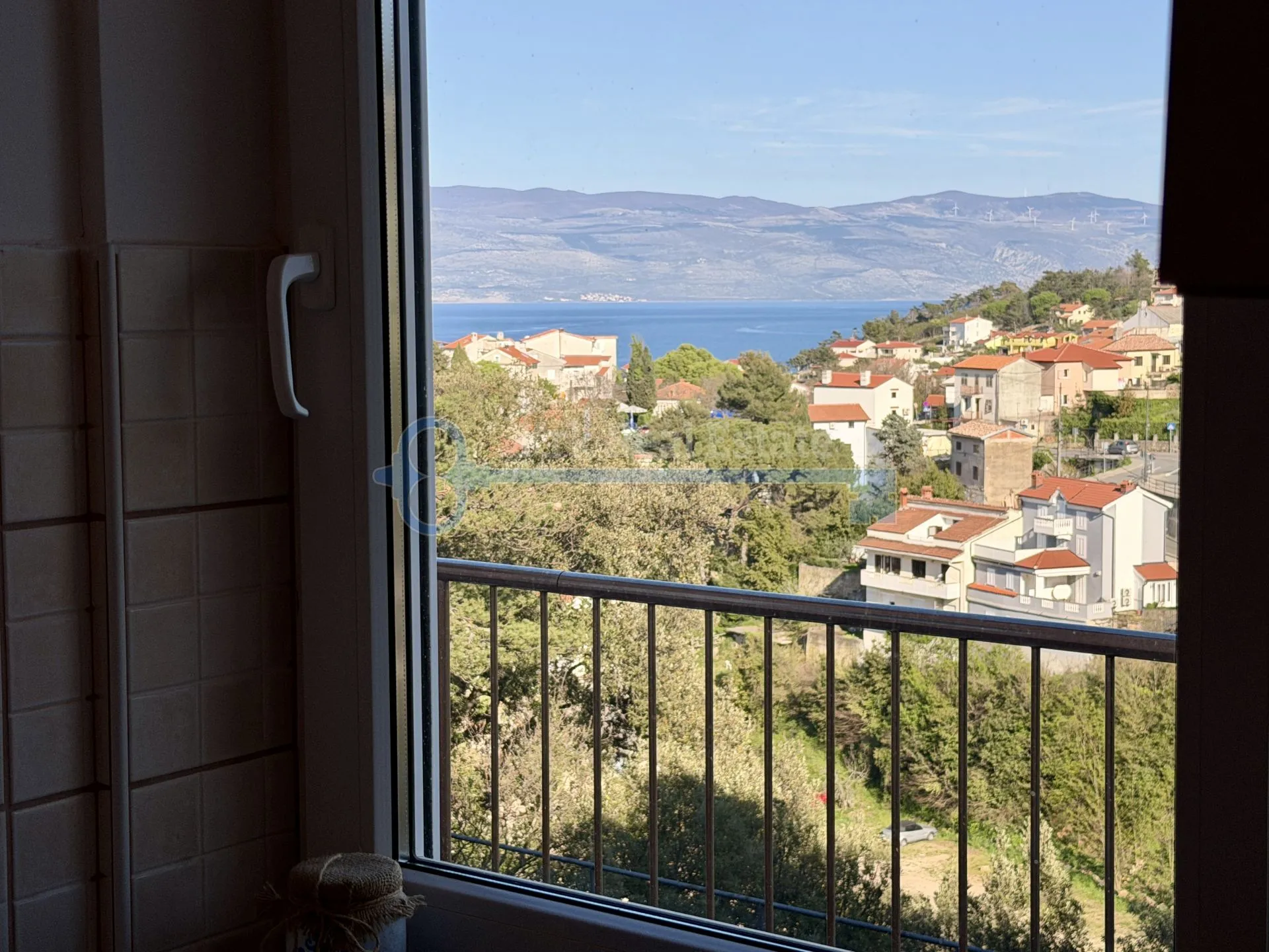 vrbnik - apartman s pogledom na more - slika 11