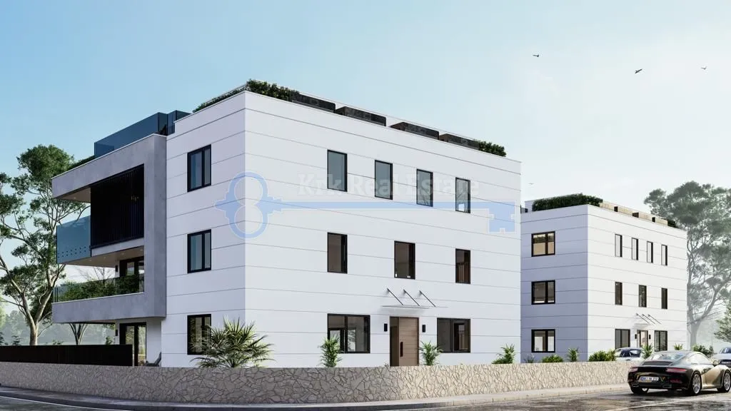 krk - dvoetažni apartman sa krovnom terasom i bazenom - slika 4