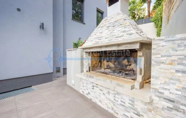 opatija - samostojeća villa s bazenom - slika 25
