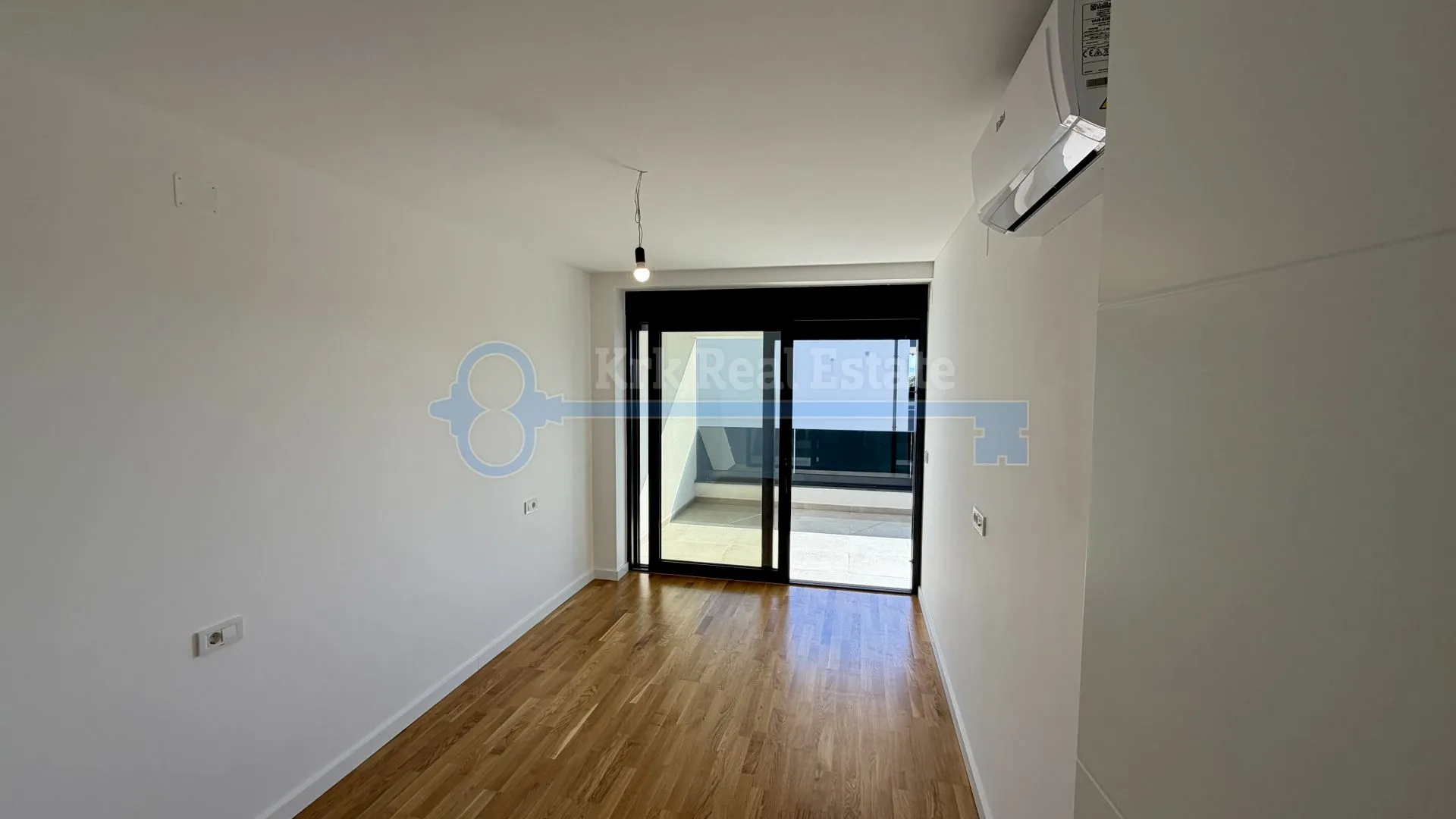 krk - dvoetažni apartman sa krovnom terasom - slika 8