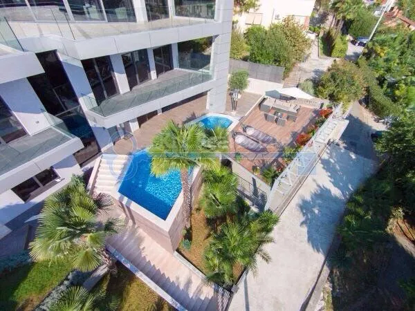 opatija - samostojeća villa s bazenom - slika 3