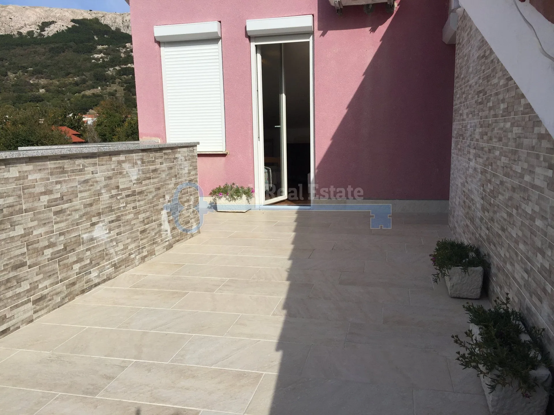 baška - dvoetažni apartman u villi blizu plaže - slika 29