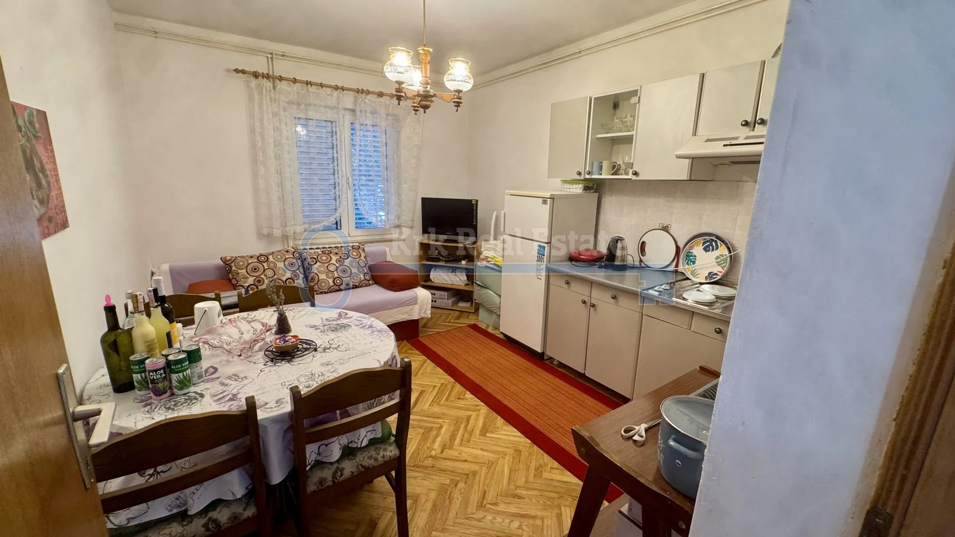 krk - kuća sa tri stambene jedinice blizu centra - slika 10