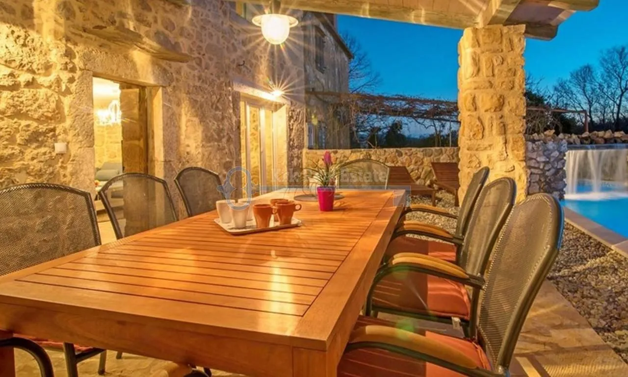 otok krk - garica - renovirana kamena kuća sa bazenom - slika 18
