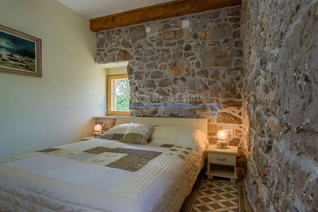 garica - samostojeća vila sa bazenom - slika 23