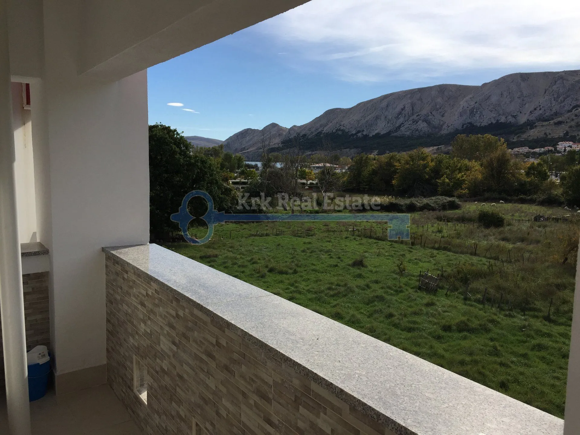baška - dvoetažni apartman u villi blizu plaže - slika 21