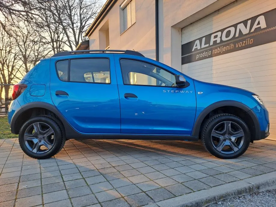 dacia sandero stepway 1.5 dci*jamstvo*navi,led,servisna,nove gume.. - slika 4