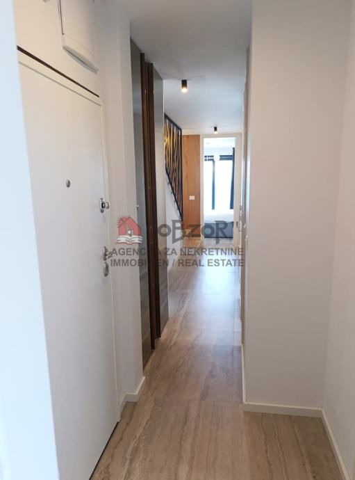 povljana-dvoetažan apartman(s5) penthouse - prvi red do mora - slika 9