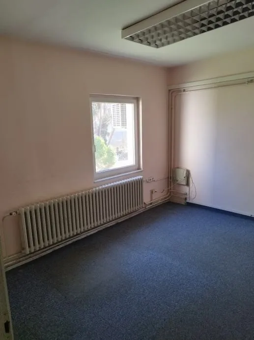 Kuća za radnike: Osijek, ind.zona, 180.00 m2 (prodaja)