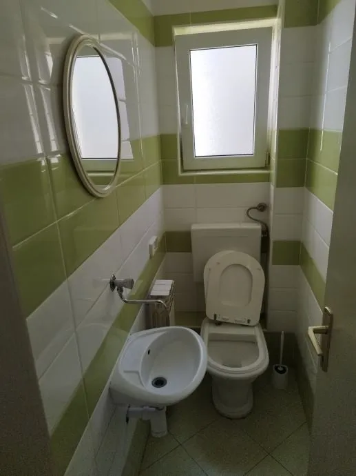 kuća za radnike: osijek, ind.zona, 180.00 m2 (prodaja) - slika 7