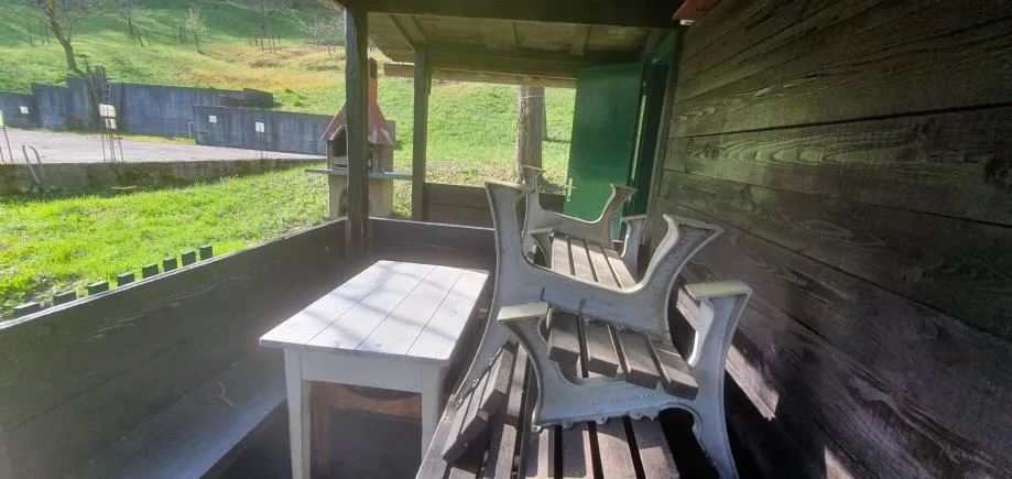 poljana sutlanska, drv. kućica i započ.gradnja kuće na imanju 11600m2 (prodaja) - slika 16